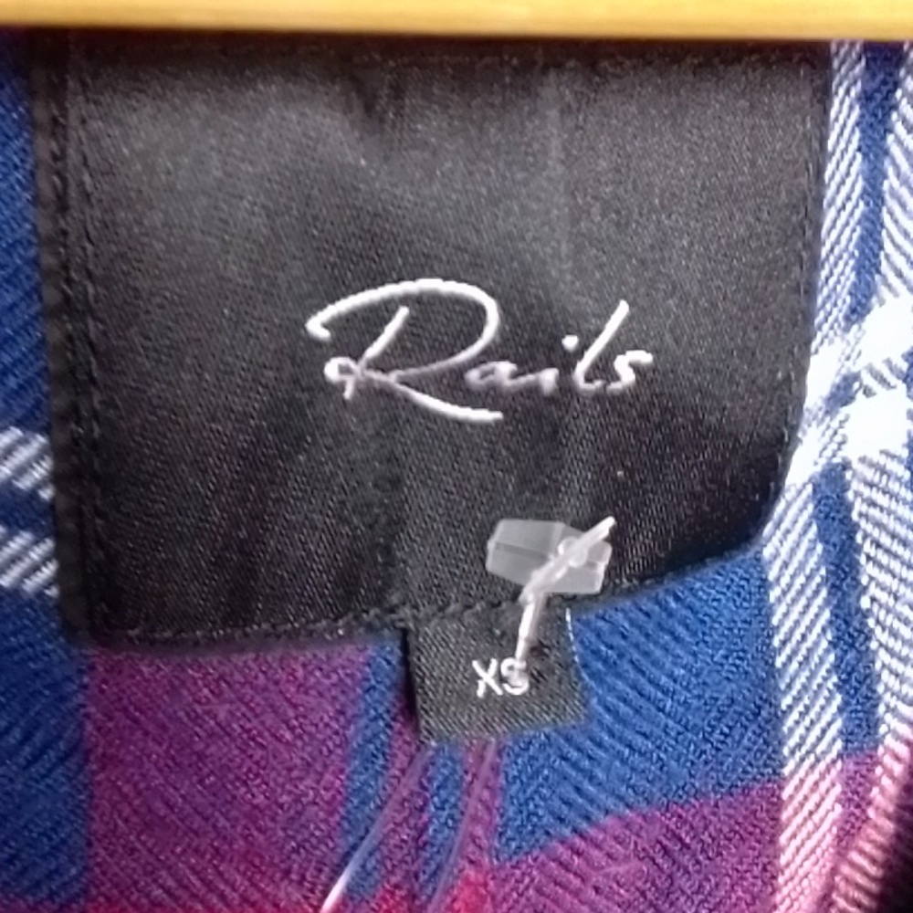 Rails NWOT Plaid Cropped Button Down XS - Picture 8 of 11